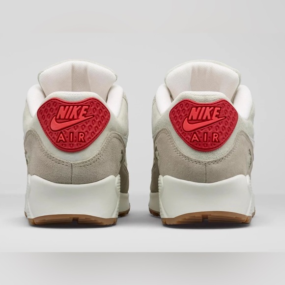 Nike Women’s 2015 Air Max 90 'Strawberry Cheesecake' - Picture 3 of 11